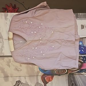 Blouse lavender, embroidered detail, work or casual.